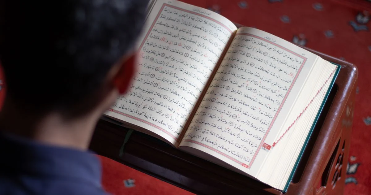Panduan Praktis Cara Melatih Kelancaran Membaca Al-Qur’an dengan Baik